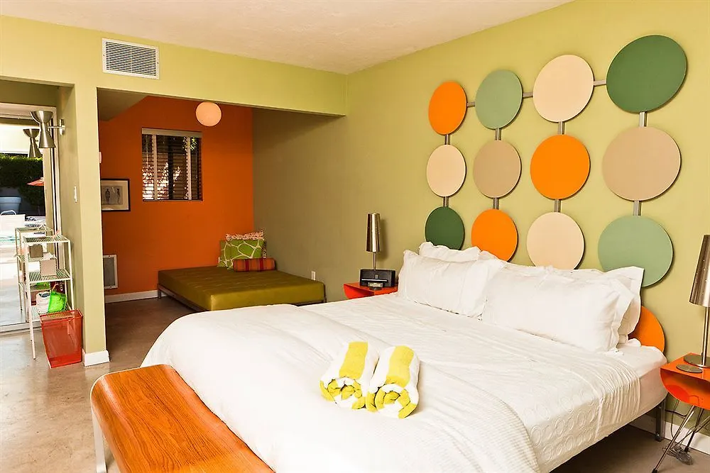 Century Palm Springs A Gay Men'S Clothing Optional Resort