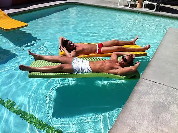 Century Palm Springs A Gay Men'S Clothing Optional Resort