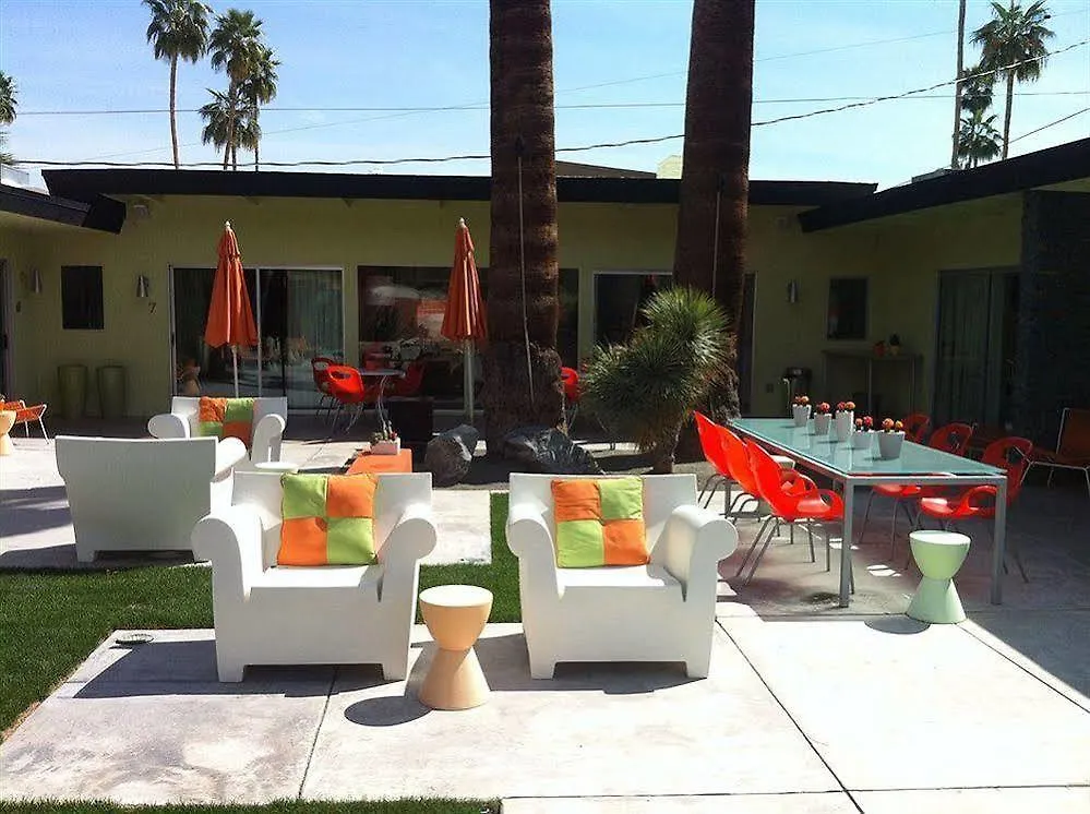 Century Palm Springs A Gay Men'S Clothing Optional Resort 3*,