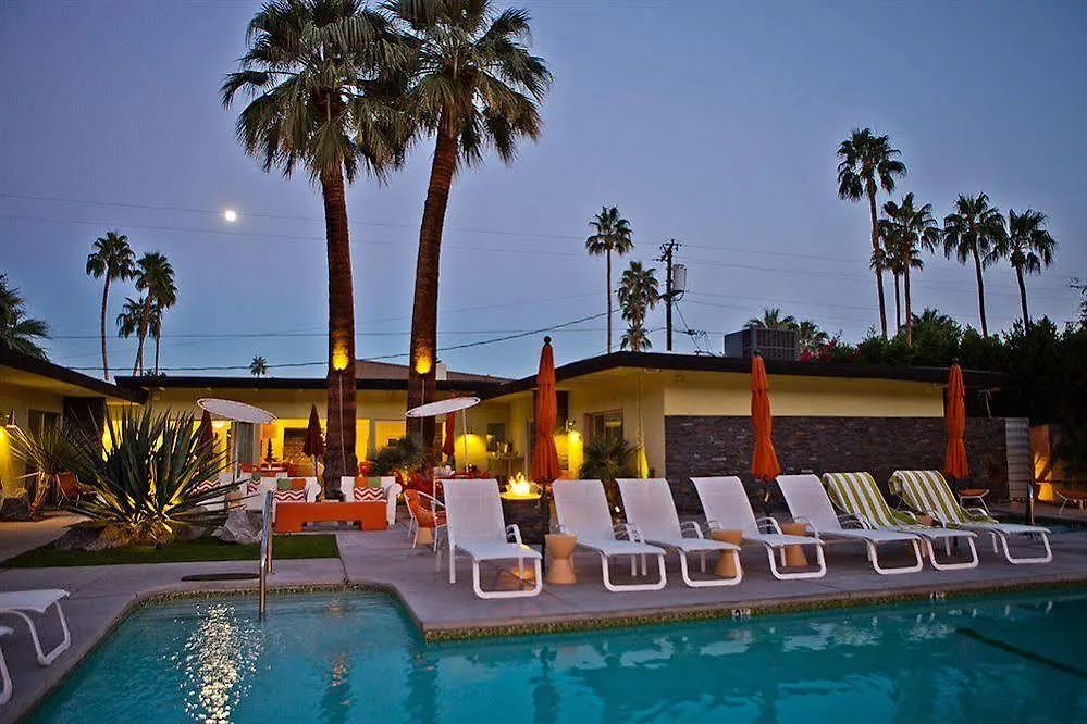 Century Palm Springs A Gay Men'S Clothing Optional Resort